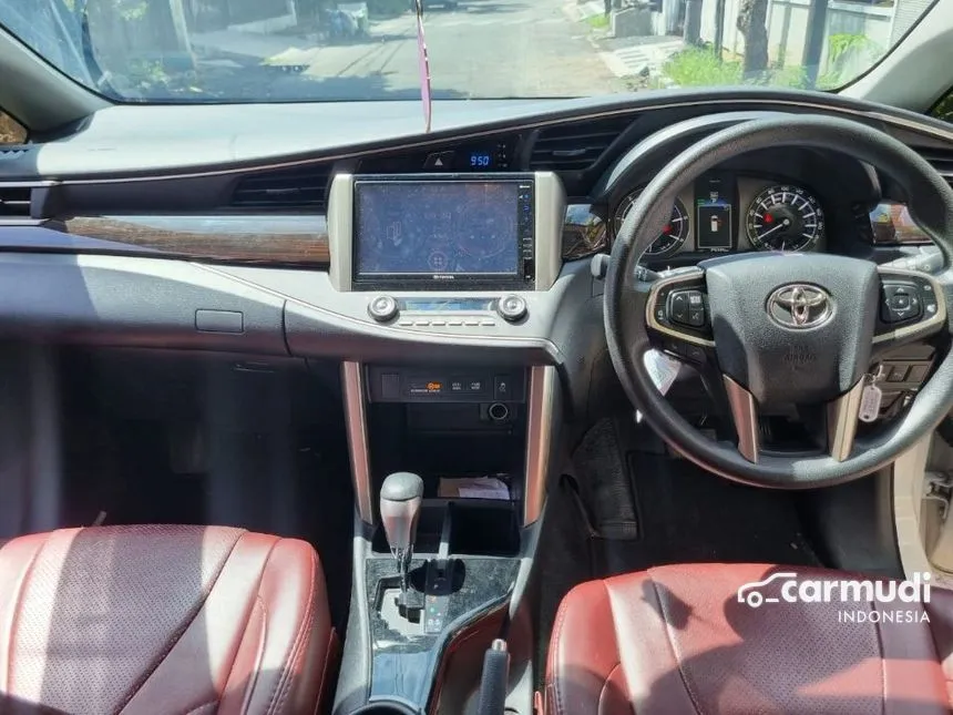 2021 Toyota Kijang Innova V MPV