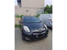 TOYOTA YARIS E 2011 MATIC HITAM