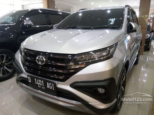 Toyota Rush Mobil  bekas  dijual  di Bandung  Jawa barat 