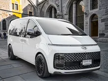 2023 Hyundai Staria 2.2 (ปี 21-28) Premium with sunroof Van