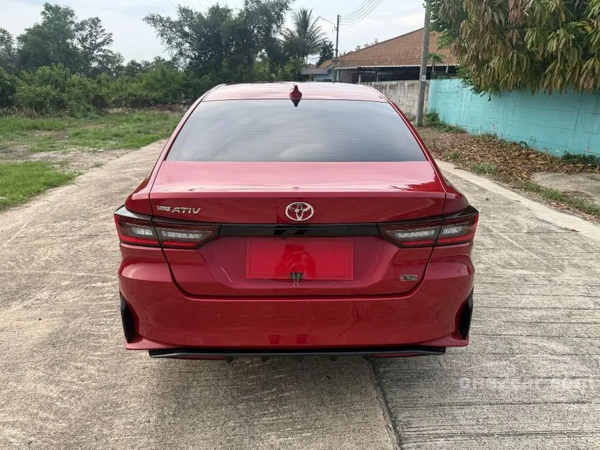 2023 Toyota Yaris Ativ Premium Luxury Sedan
