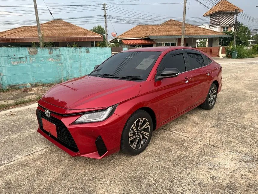 2023 Toyota Yaris Ativ Premium Luxury Sedan