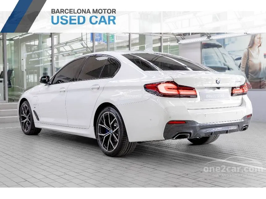 2021 BMW 530e M Sport Sedan