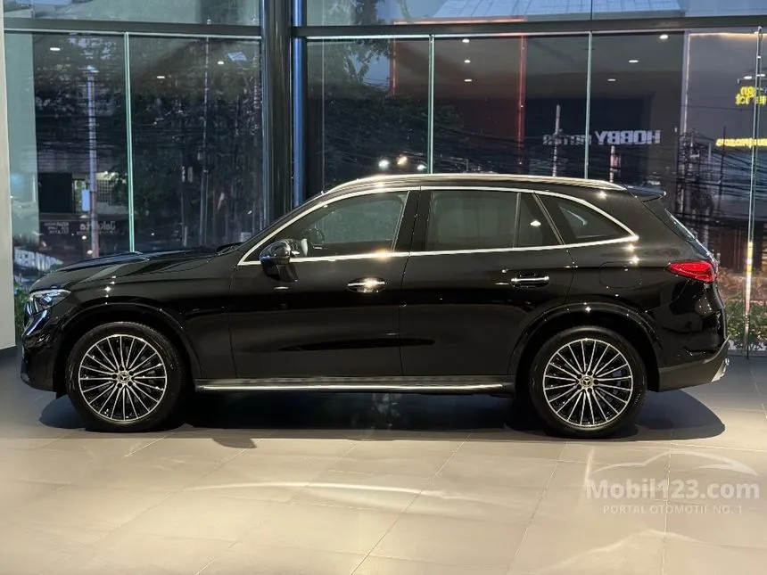2025 Mercedes-Benz GLC300 AMG Line 4MATIC SUV