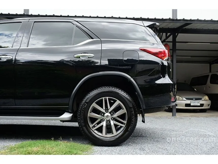 2018 Toyota FORTUNER V SUV