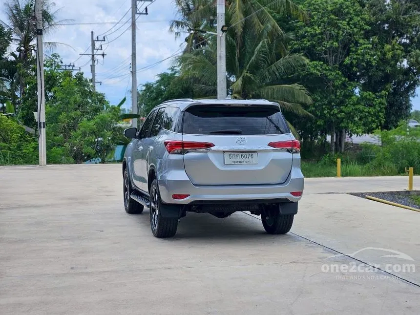2016 Toyota FORTUNER V SUV