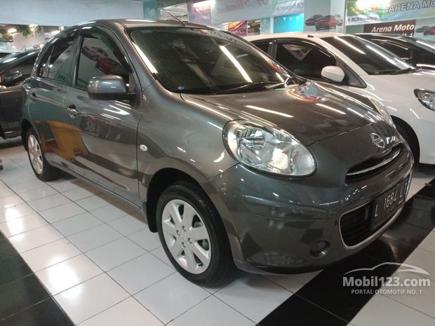 Nissan March Mobil bekas dijual di Malang Jawa-timur 