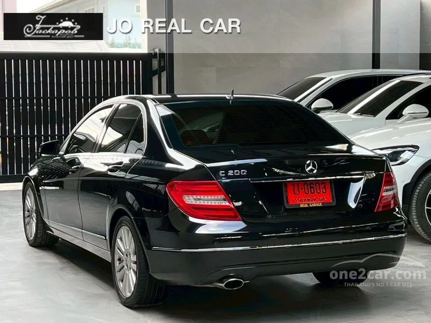 2013 Mercedes-Benz C200 CGI Avantgarde BlueEFFICIENCY Sedan