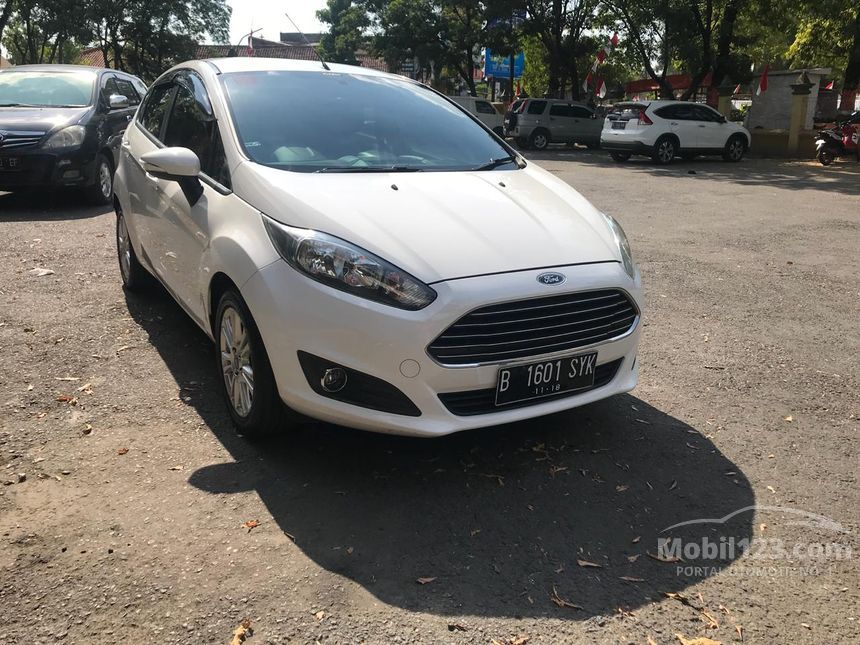  Jual  Mobil  Ford  Fiesta  2013 Trend 1 5 di Jawa  Tengah  