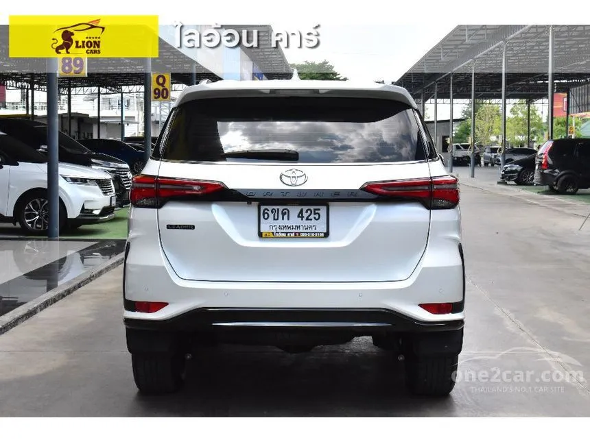 2023 Toyota FORTUNER Leader V SUV