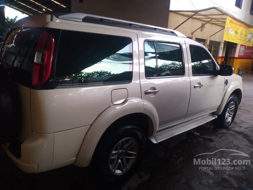 Jual Mobil  Ford  Everest  2010 XLT XLT 2 5 di Sumatera Utara 