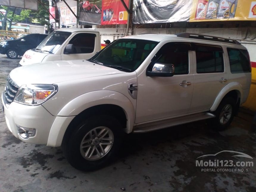 Jual Mobil  Ford  Everest  2010 XLT XLT 2 5 di Sumatera Utara 