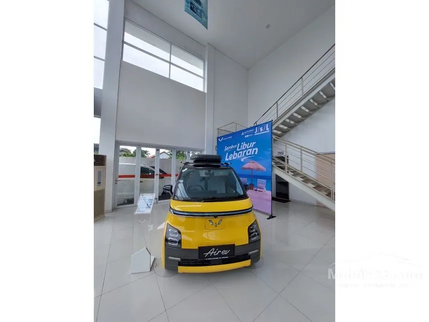Jual Mobil Wuling EV 2023 Air ev Charging Pile Long Range di Banten Automatic Hatchback Kuning Rp 302.500.000