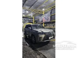 2017 Lexus LX 570 5.7 SUV