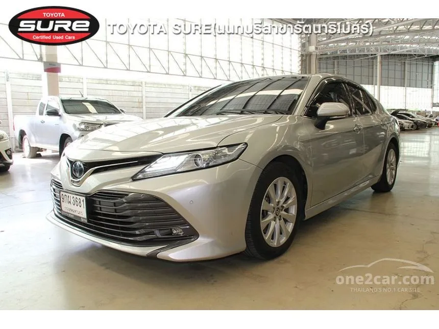 2019 Toyota CAMRY Hybrid Premium Sedan