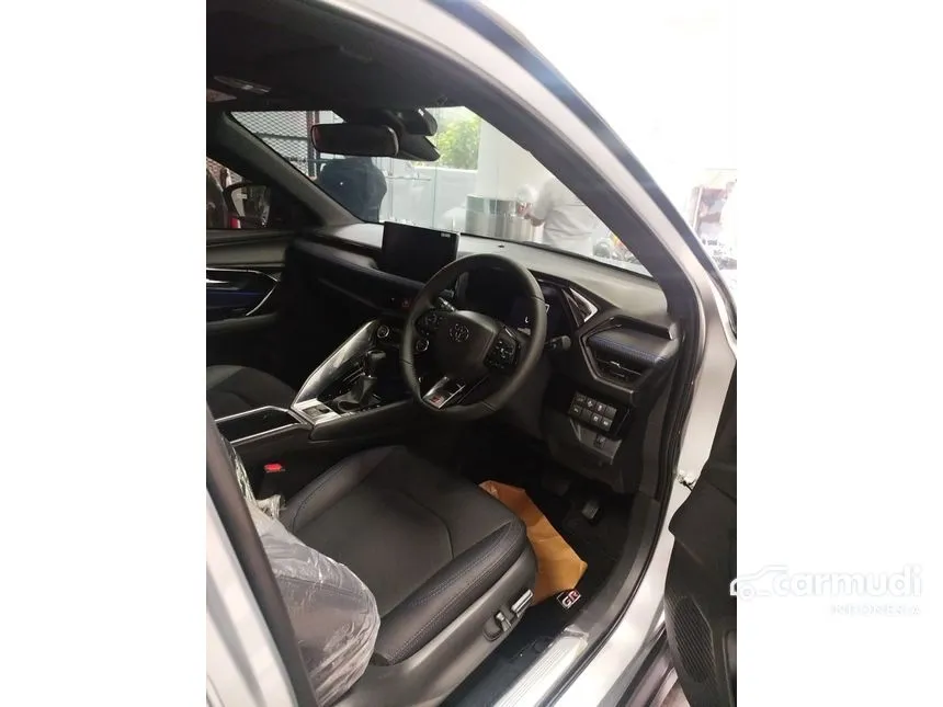 2026 Toyota Yaris Cross S HV with GR Parts Aero Pkg SUV