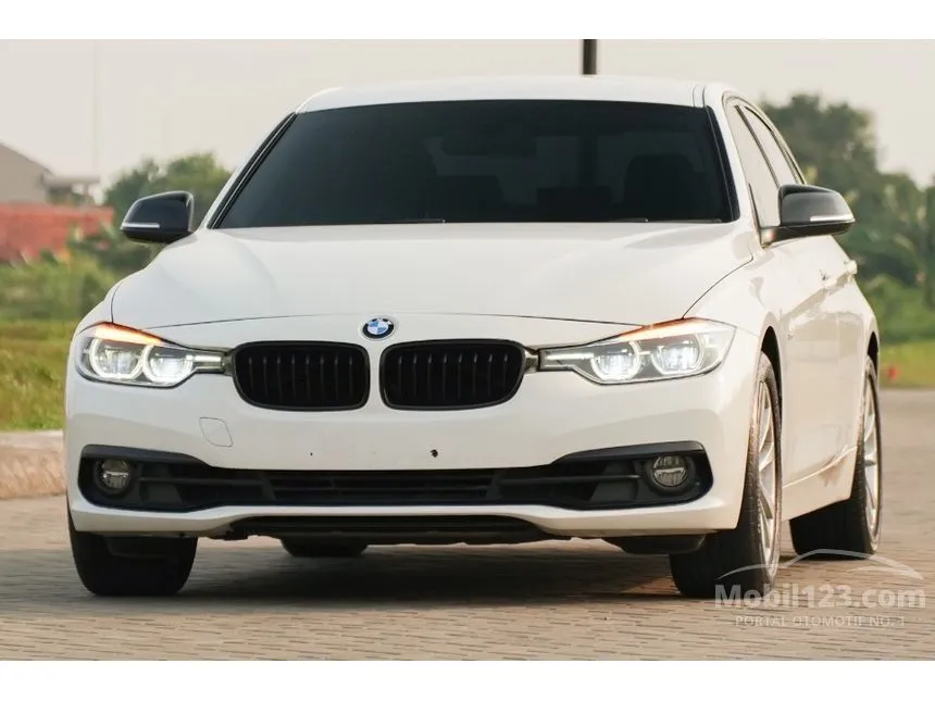 2017 BMW 320i Sport Sedan
