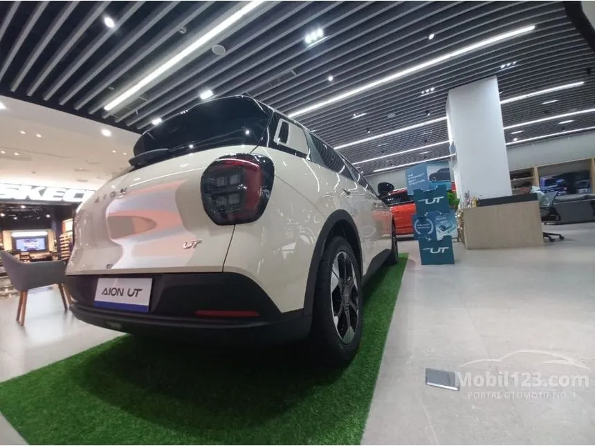 2026 GAC AION UT Premium Hatchback