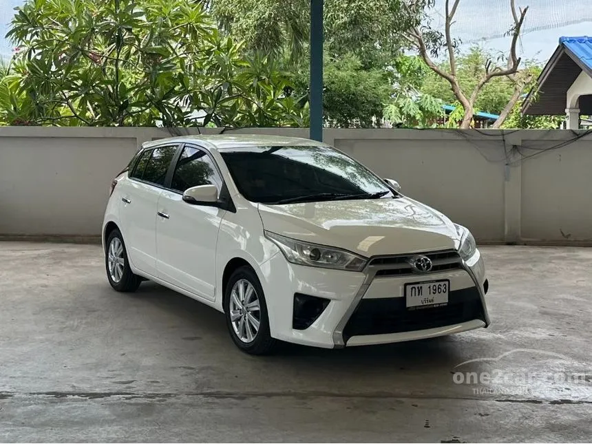 2017 Toyota YARIS G Hatchback