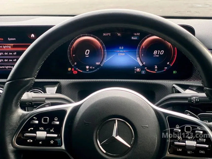 2022 Mercedes-Benz A200 progressive line Sedan