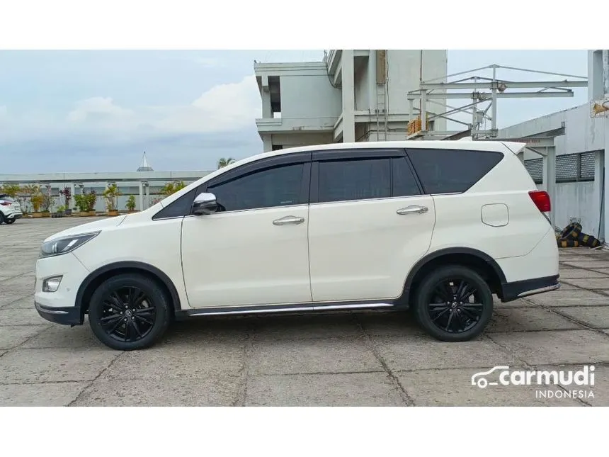 2017 Toyota Innova Venturer Wagon