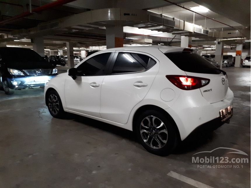 2017 Mazda 2 R Hatchback