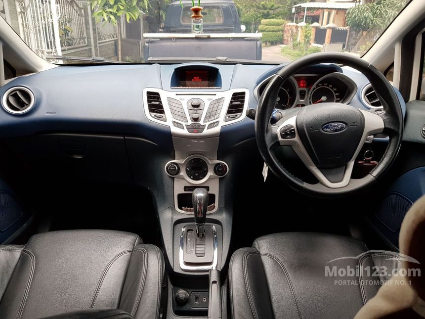 Jual Mobil  Ford  Fiesta  2012  Sport  1 6 di Jawa Timur 