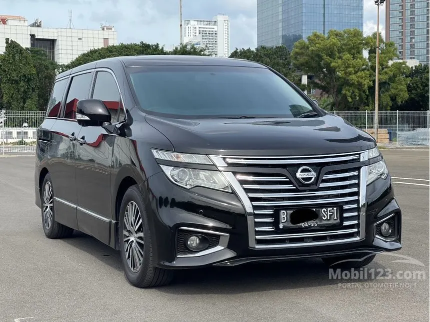 2014 Nissan Elgrand Highway Star MPV