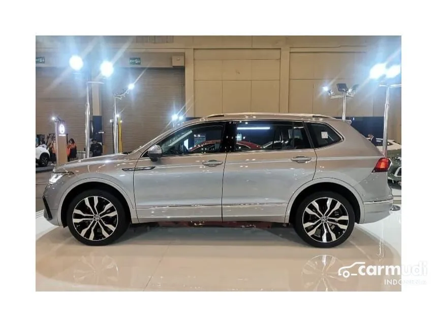 Jual Mobil Volkswagen Tiguan 2023 Allspace 1.4 di Banten Automatic SUV Silver Rp 795.000.000