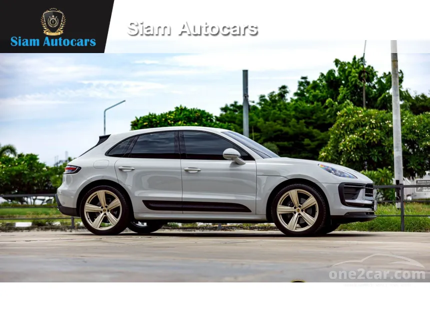 2022 Porsche MACAN SUV