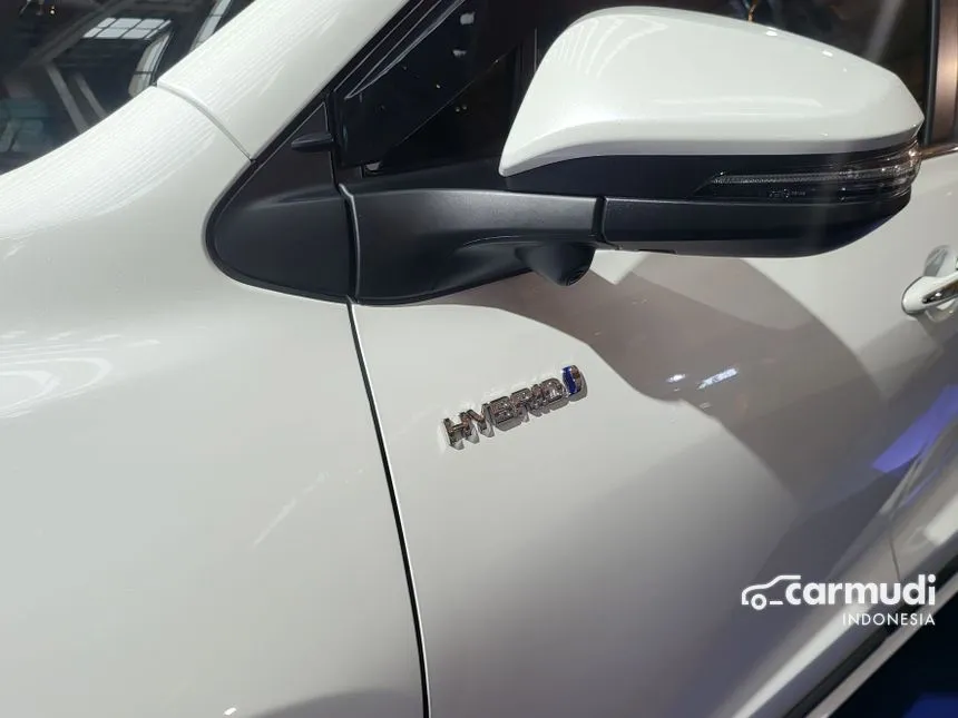 2025 Toyota Kijang Innova Zenix Q HV TSS ( Premium Color) MPV