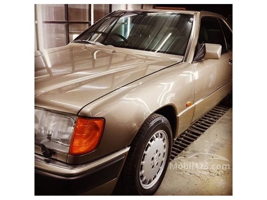 1989 Mercedes-Benz 300CE C124 Others