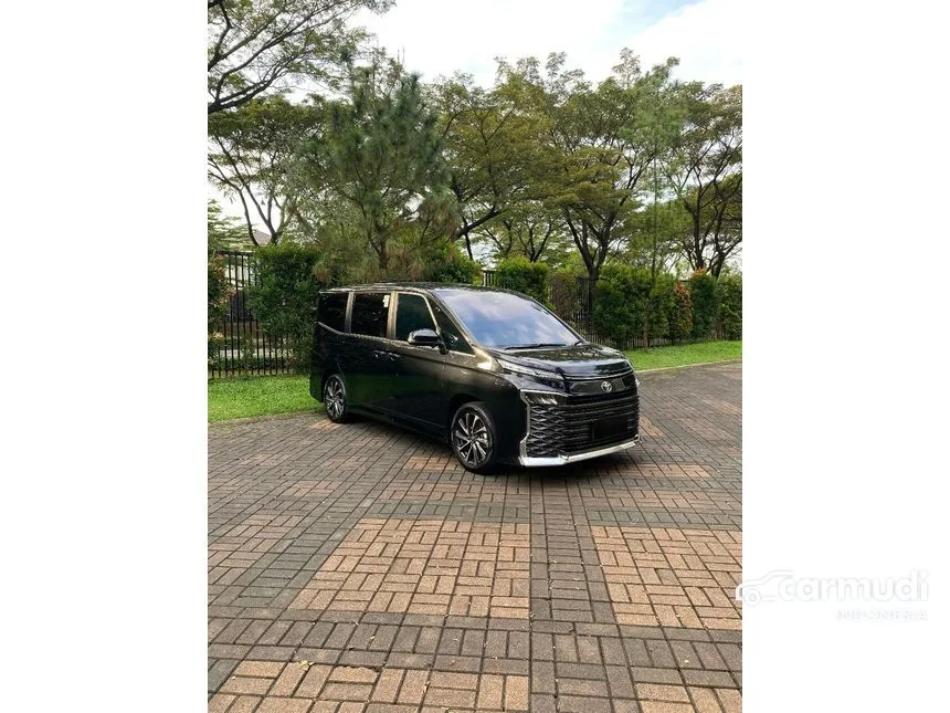 2024 Toyota Voxy Van Wagon