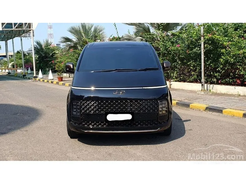 Jual Mobil Hyundai Staria 2022 Signature 7 2.2 di DKI Jakarta Automatic Wagon Hitam Rp 780.000.000