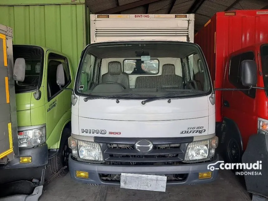 2016 Hino Dutro 4.0  Trucks