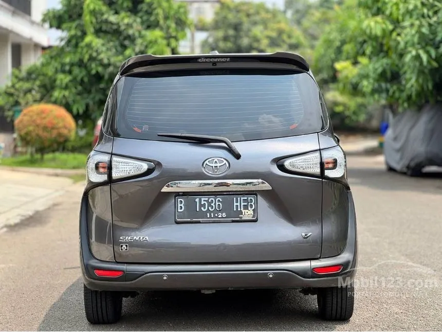 2021 Toyota Sienta V MPV