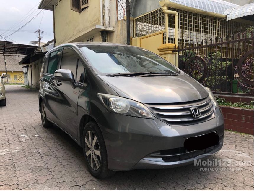 Jual Mobil  Honda  Freed  2012 E 1 5 di Sumatera Utara 