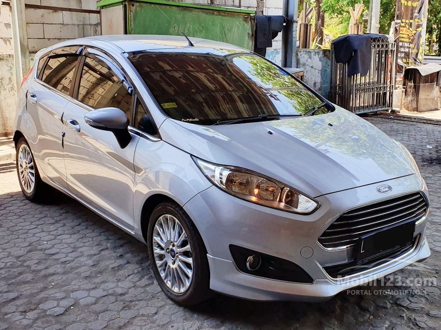  Jual  Mobil Ford  Fiesta  2014 EcoBoost  S 1 0 di Jawa Timur 