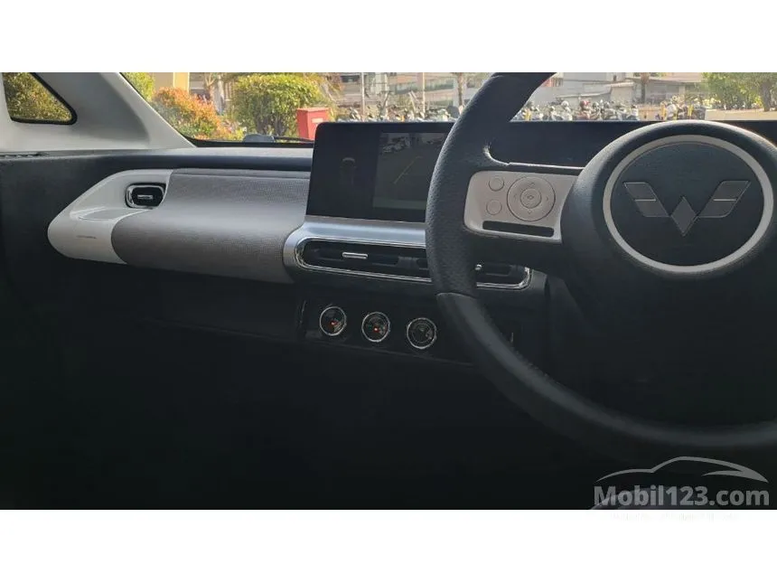 2022 Wuling Air EV Long Range Hatchback