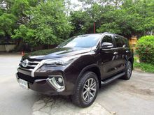 2015 Toyota Fortuner 2.8 (ปี 15-18) V 4WD Wagon AT