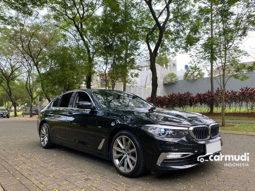 2018 BMW 520i Luxury Sedan