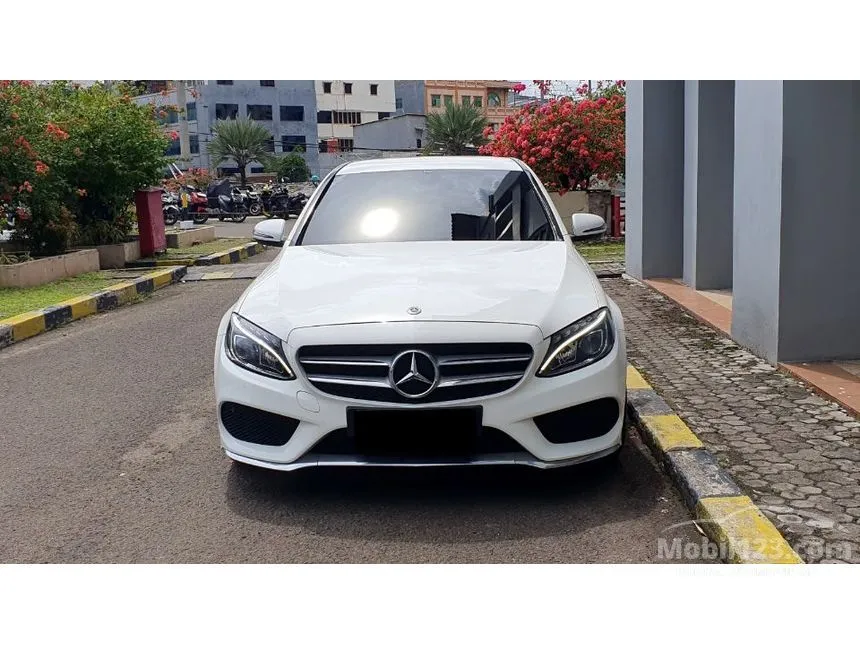 2018 Mercedes-Benz C200 AMG Line Sedan