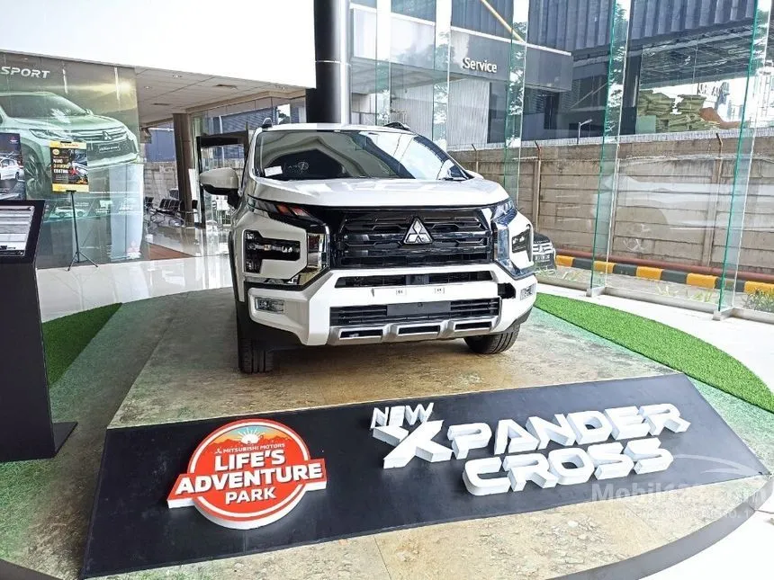Jual Mobil Mitsubishi Xpander 2024 CROSS Premium Package 1.5 di Jawa Barat Automatic Wagon Putih Rp 290.650.000
