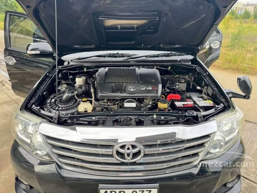 2013 Toyota FORTUNER V SUV