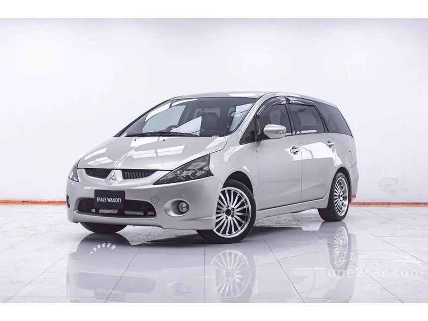 2005 Mitsubishi SPACE WAGON GLS Wagon