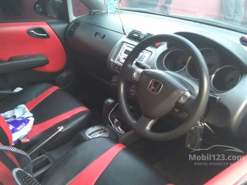 Jual Mobil  Honda Jazz  2006  VTEC  1 5 di Jawa Barat 