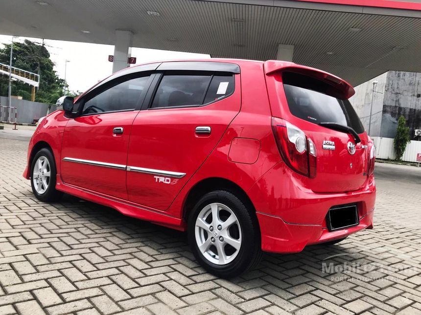 Legenda Jalanan: Mengupas Fenomena Agya TRD Sportivo Merah