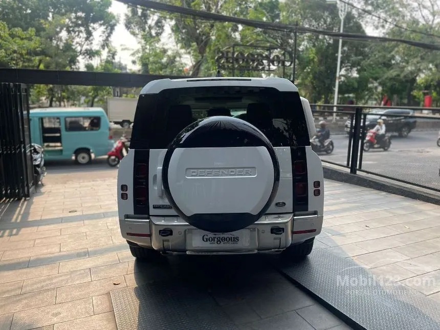 2024 Land Rover Defender 130 P400 First Edition SUV