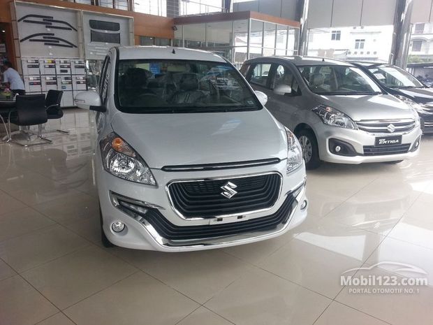 Suzuki Ertiga Mobil Bekas Baru dijual di Medan Sumatera 