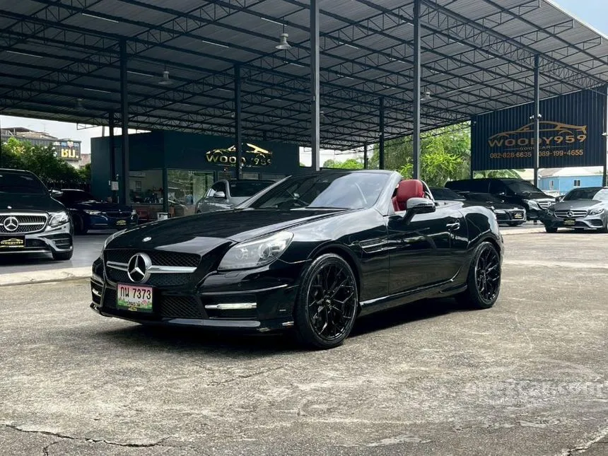 2015 Mercedes-Benz SLK200 AMG Dynamic BlueEFFICIENCY Convertible